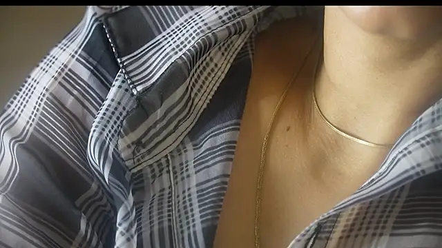 -ayeshasinghania-