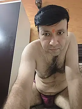 13hornyy