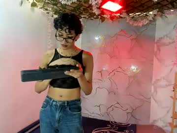 :chicos hot