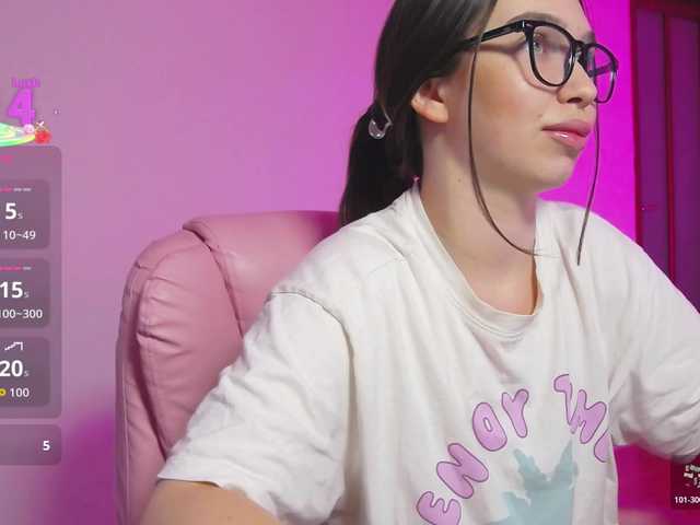 ArianaHotAriana