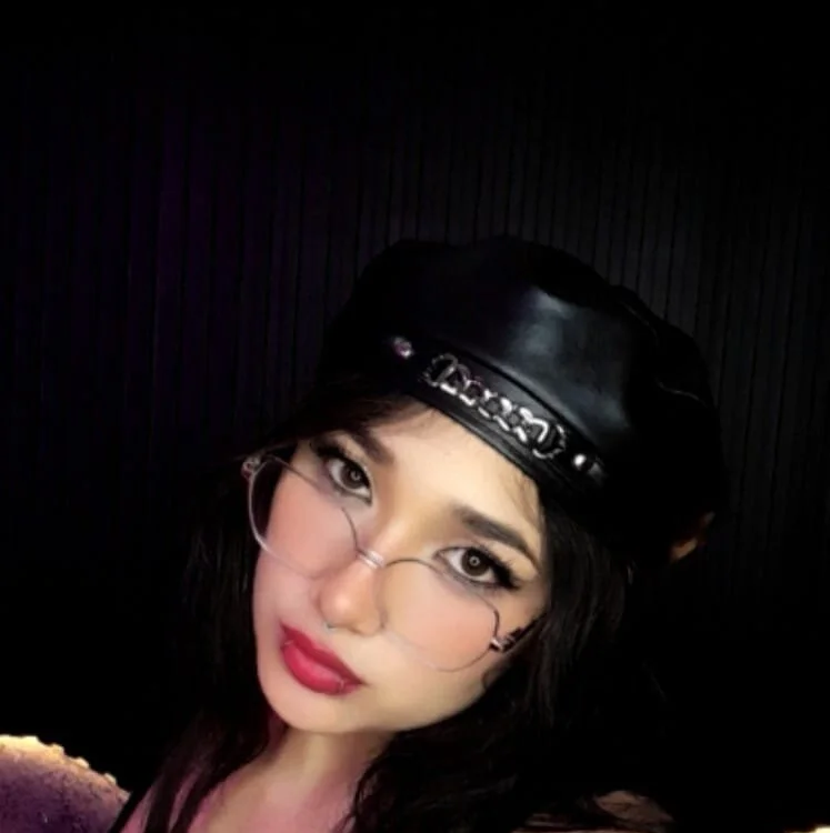 Aura 🖤