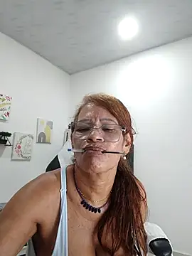 bustymilf_