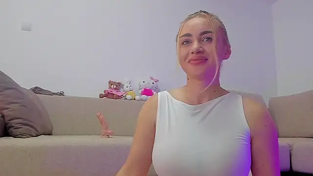 cute_blondiex