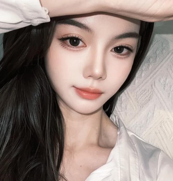 ella-008