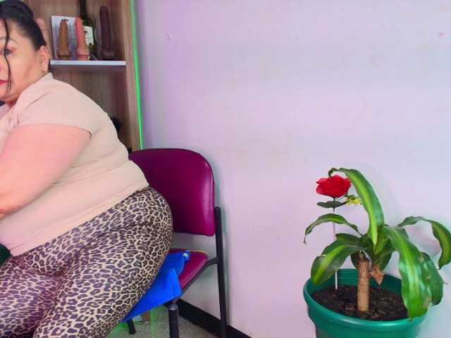 EllenaBoobs