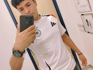 godiegogo-latinboy