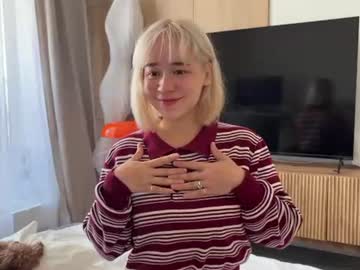 Lucy (Nip slip shady)
