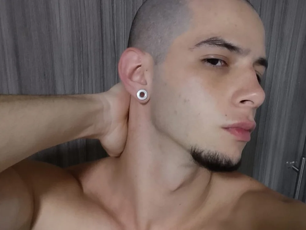 isaacblaze_