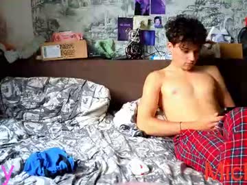 Michael and Tony https://chaturbate.com/ololkd/