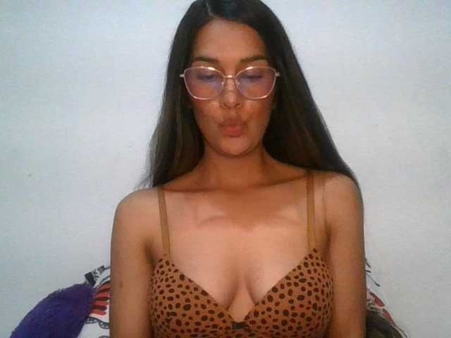 JuanaBrunette