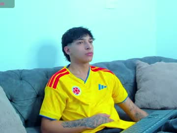 Kroy Wave 💎 Muscle, Tattoos, Latino