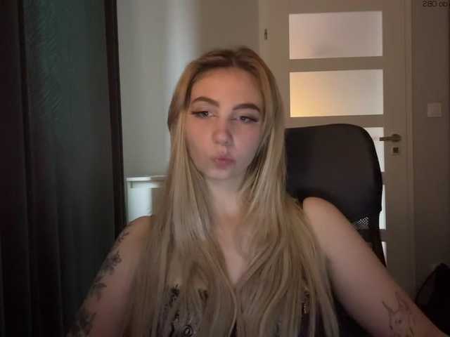 LilyHot