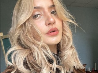 JustBlondie