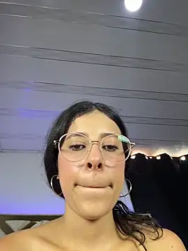 lovelygirleva