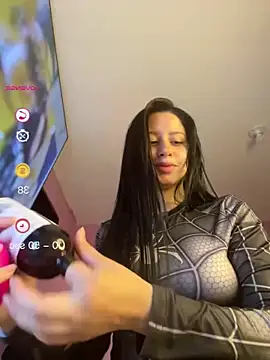 lucy_grey25