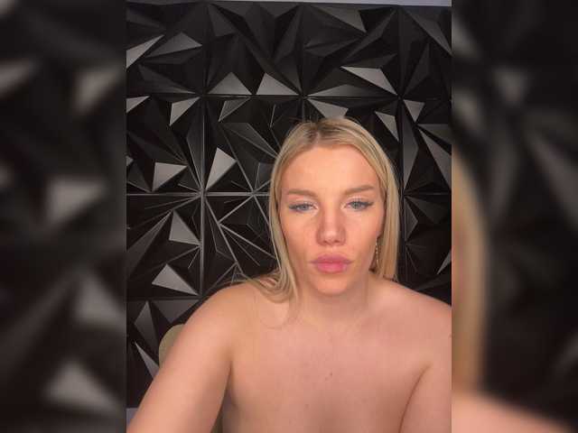 LYALYAtop
