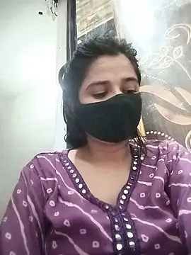 manju_big_qeen