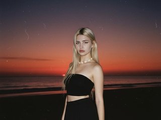 -Melani-