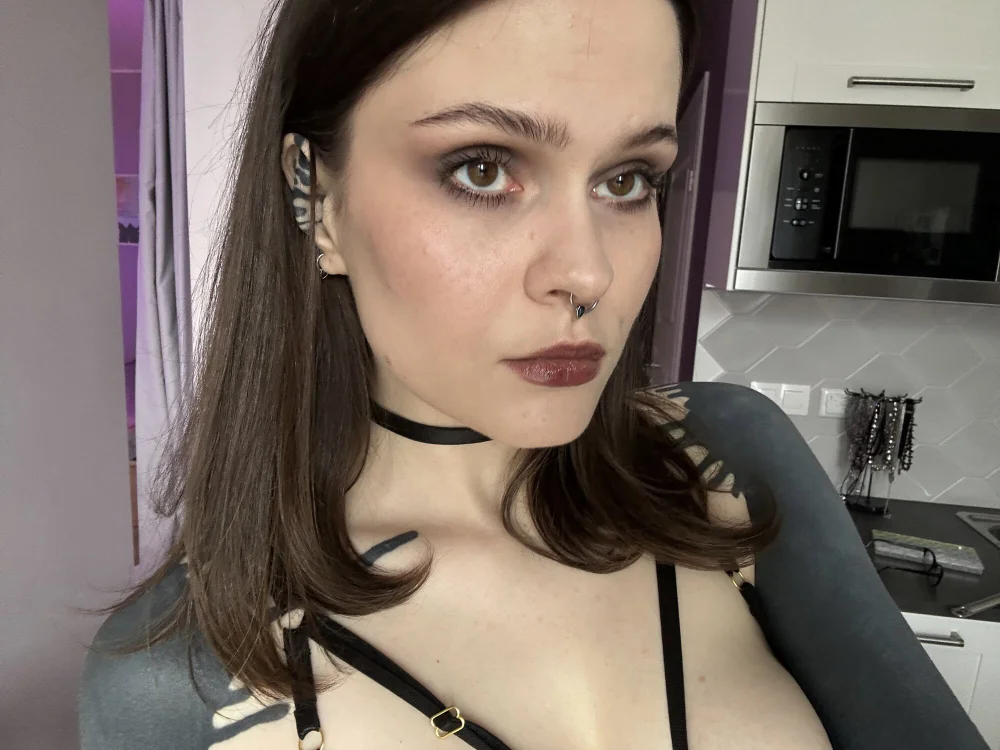 Lisa <3 next stream 14.06 :)
