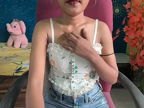 naughty_niharikaa