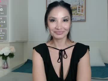 You're in Linda's room, be a good boy! <3
