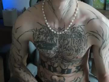 https://onlyfans.com/omoliver