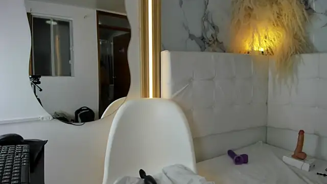 sara_davina