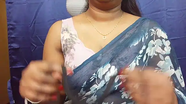 tanuja-sexy