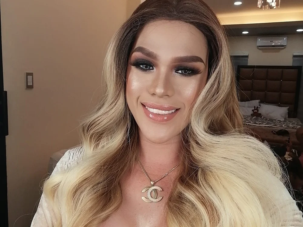 urtopshemalegoddessaliyah