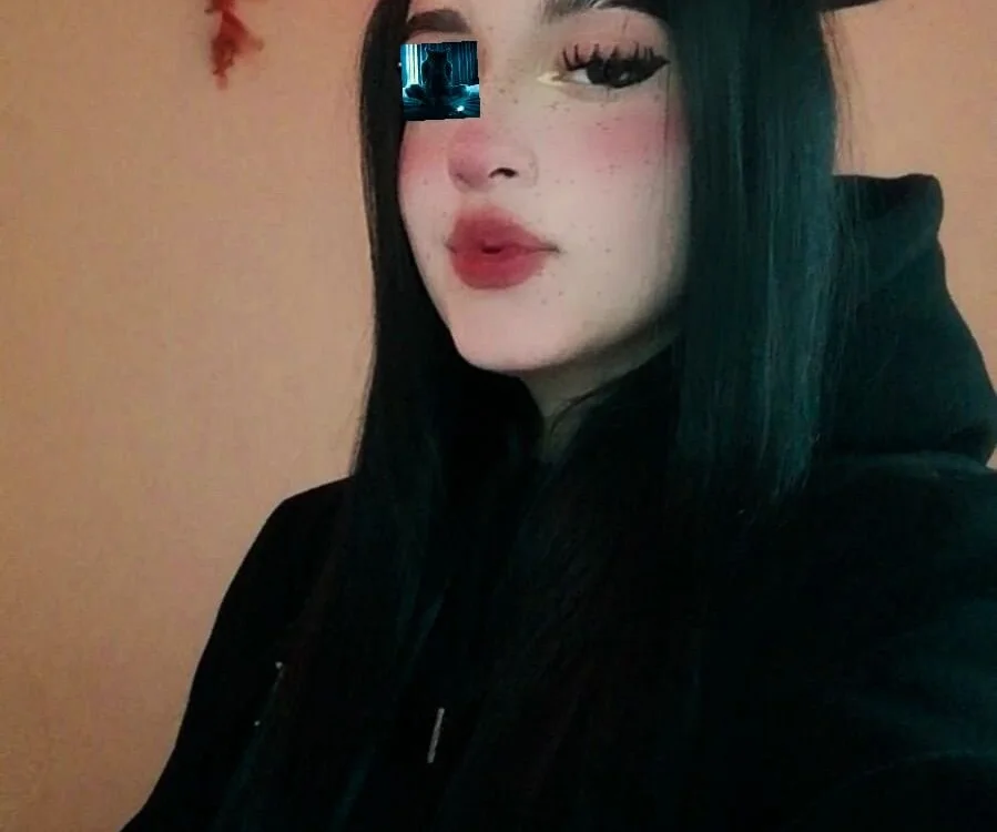 victoria__doll