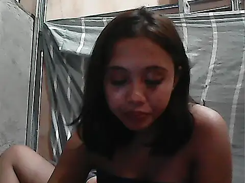 yours_asianpinaygirl18